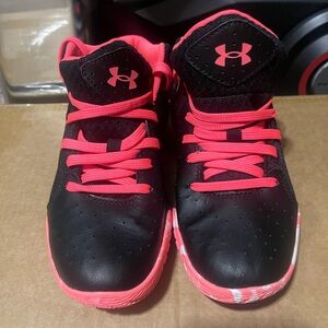 Kids 2Y Under Armour shoes